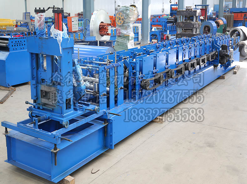 自动换型无极C型钢机